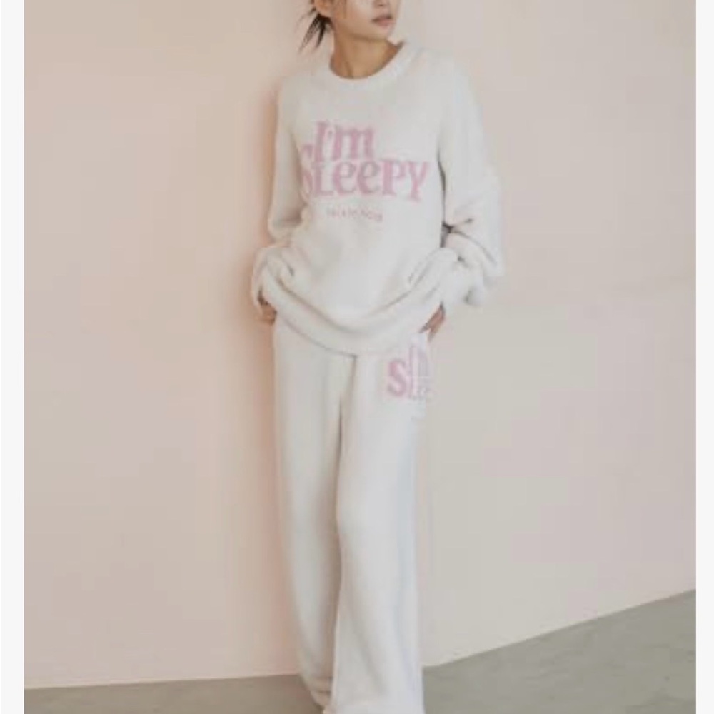 Women Cream Pajamas Set - Cozy Sleepwear - Picture 2 of 9